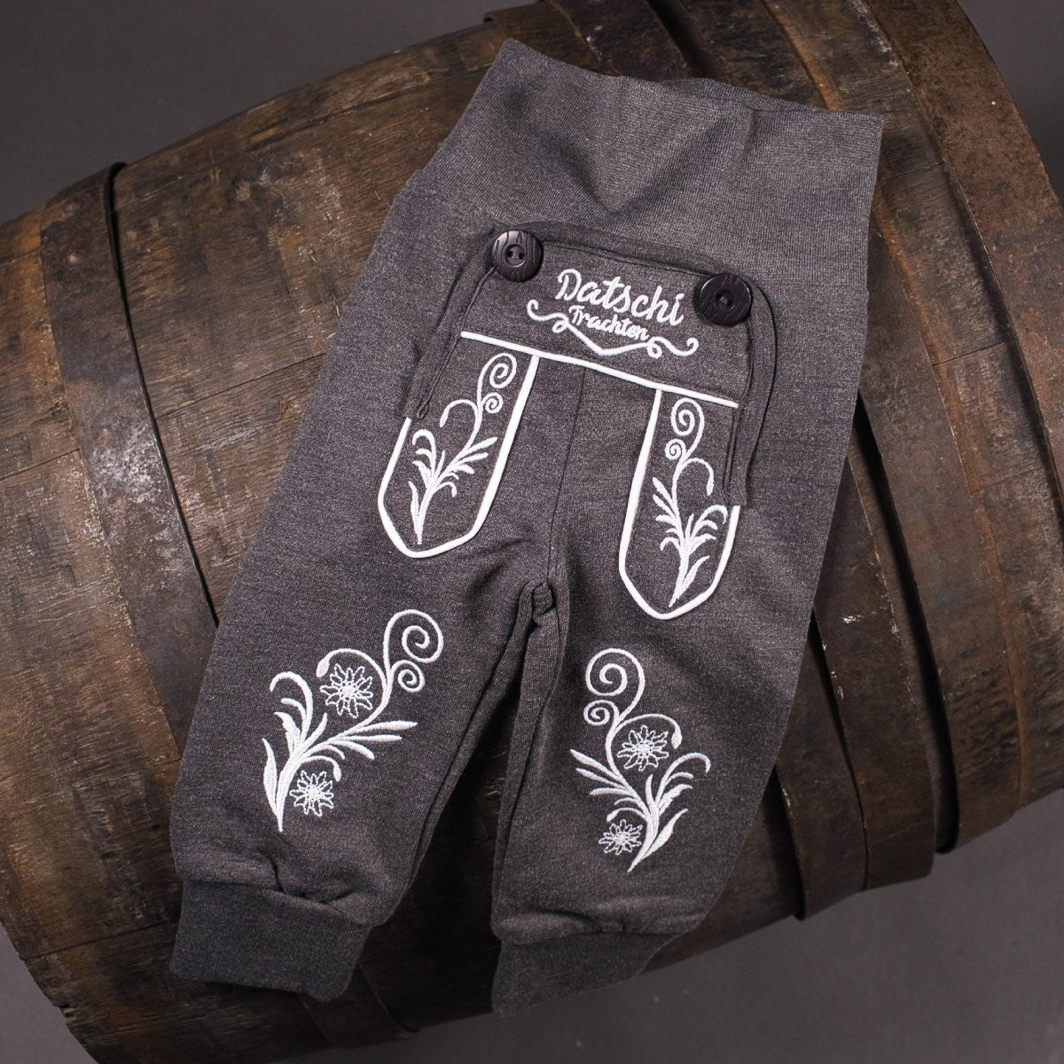 Kinder Jogginghosen im Lederhosen Style❣️