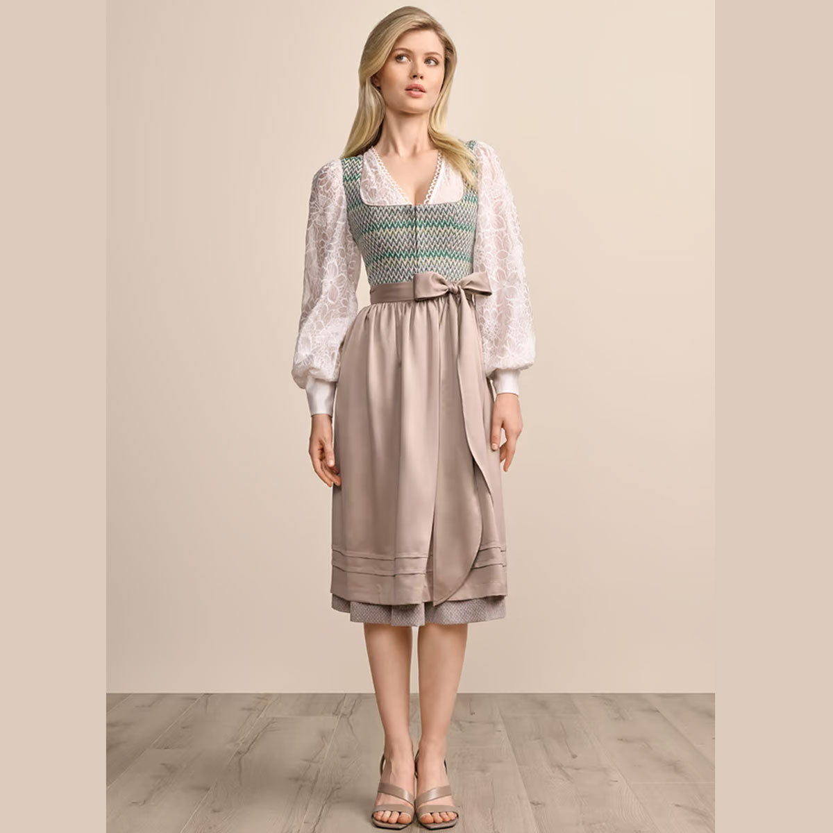 Krüger Dirndl Neah Grün mit Reißverschluss 70cm - Datschi Trachten