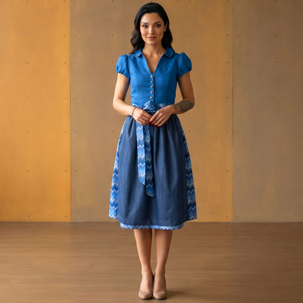Elli & Juliette Dirndl Bobbi Ophelia Mittelblau mit Puffarm