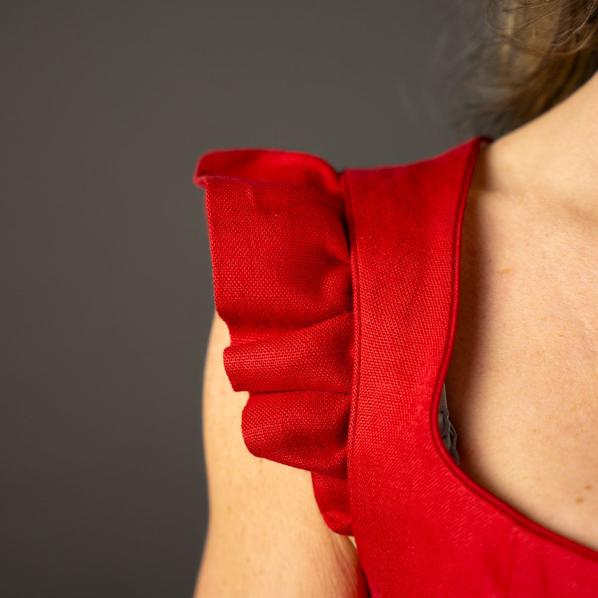 Elli & Juliette 2-in-1 Dirndl Fiona Soraya Rot mit abnehmbarem Flügelarm 70 cm