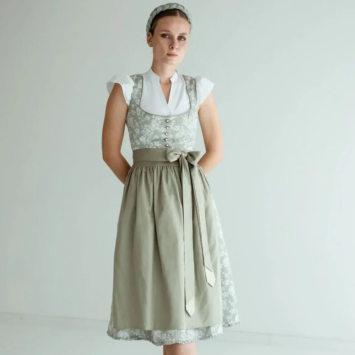 Dirndl Grün  💚 Tradition in ihrer schönsten Farbe