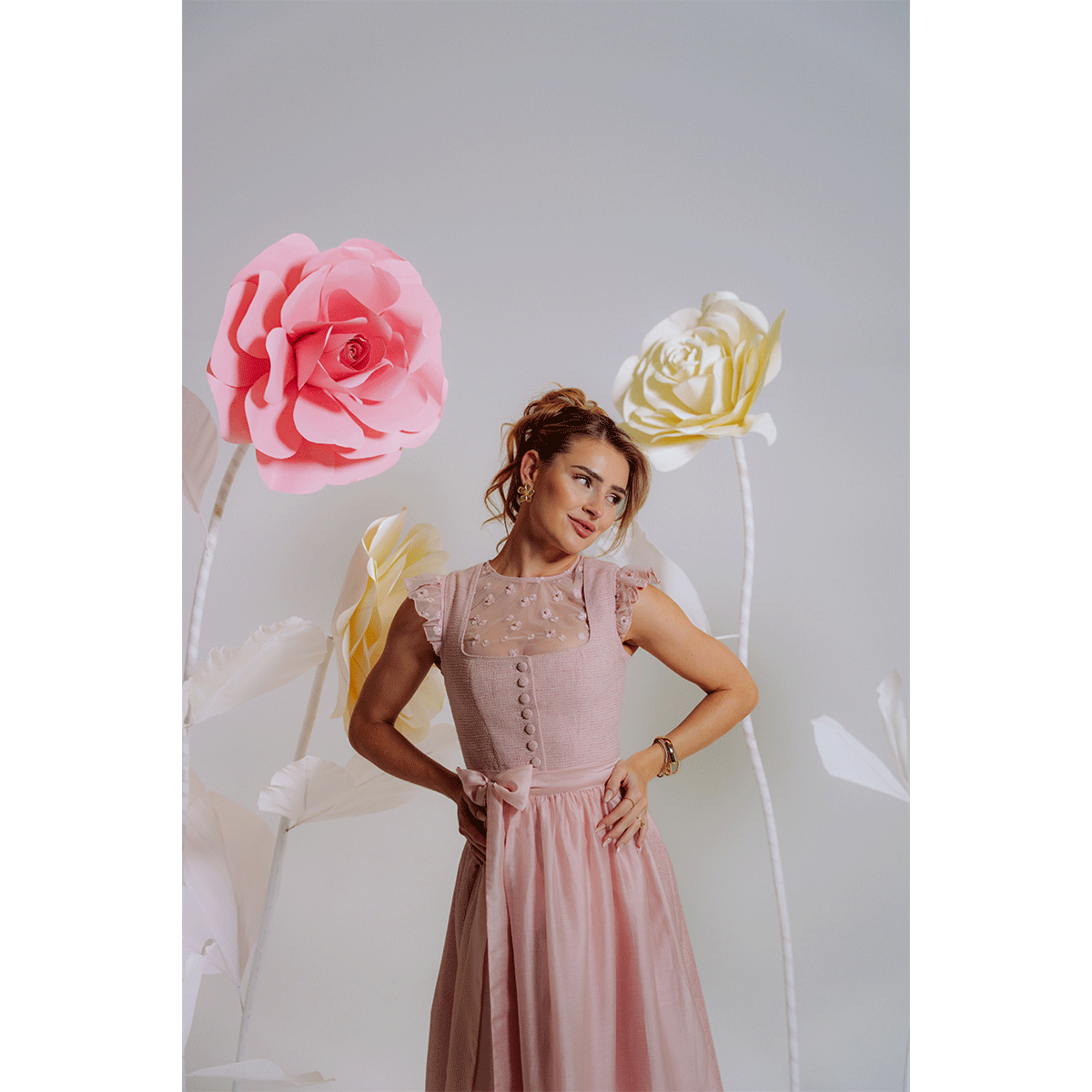 Anna von Klinski x Krüger Dirndl Serafina Rose 70cm Kollektion 2026