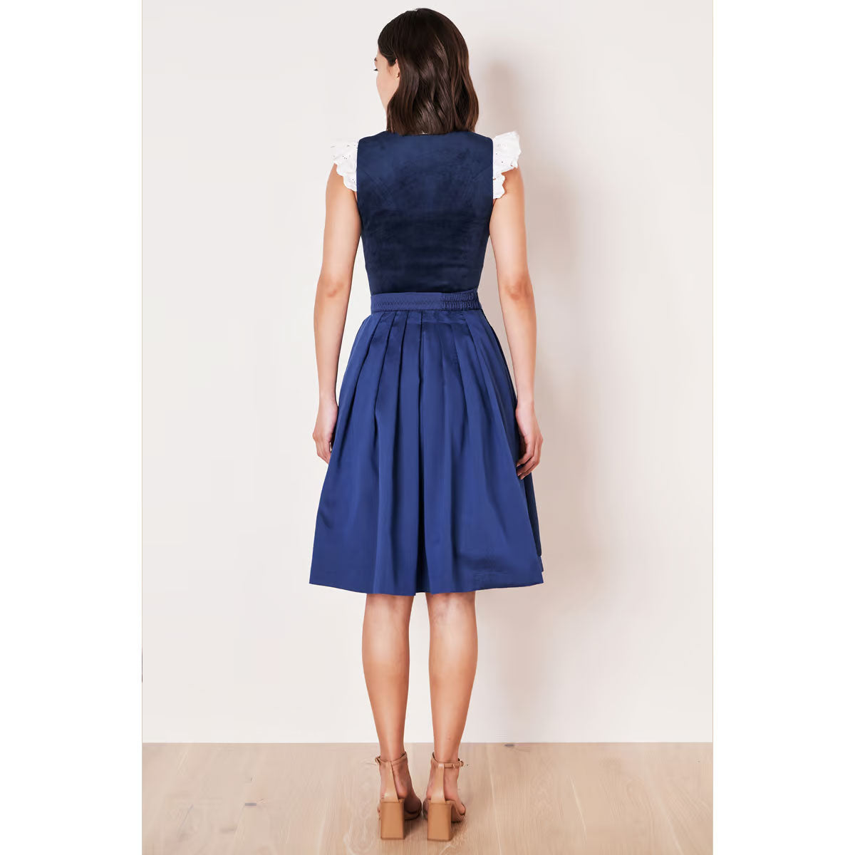 Krüger Dirndl Alisha Blau Samt 60cm - Datschi Trachten
