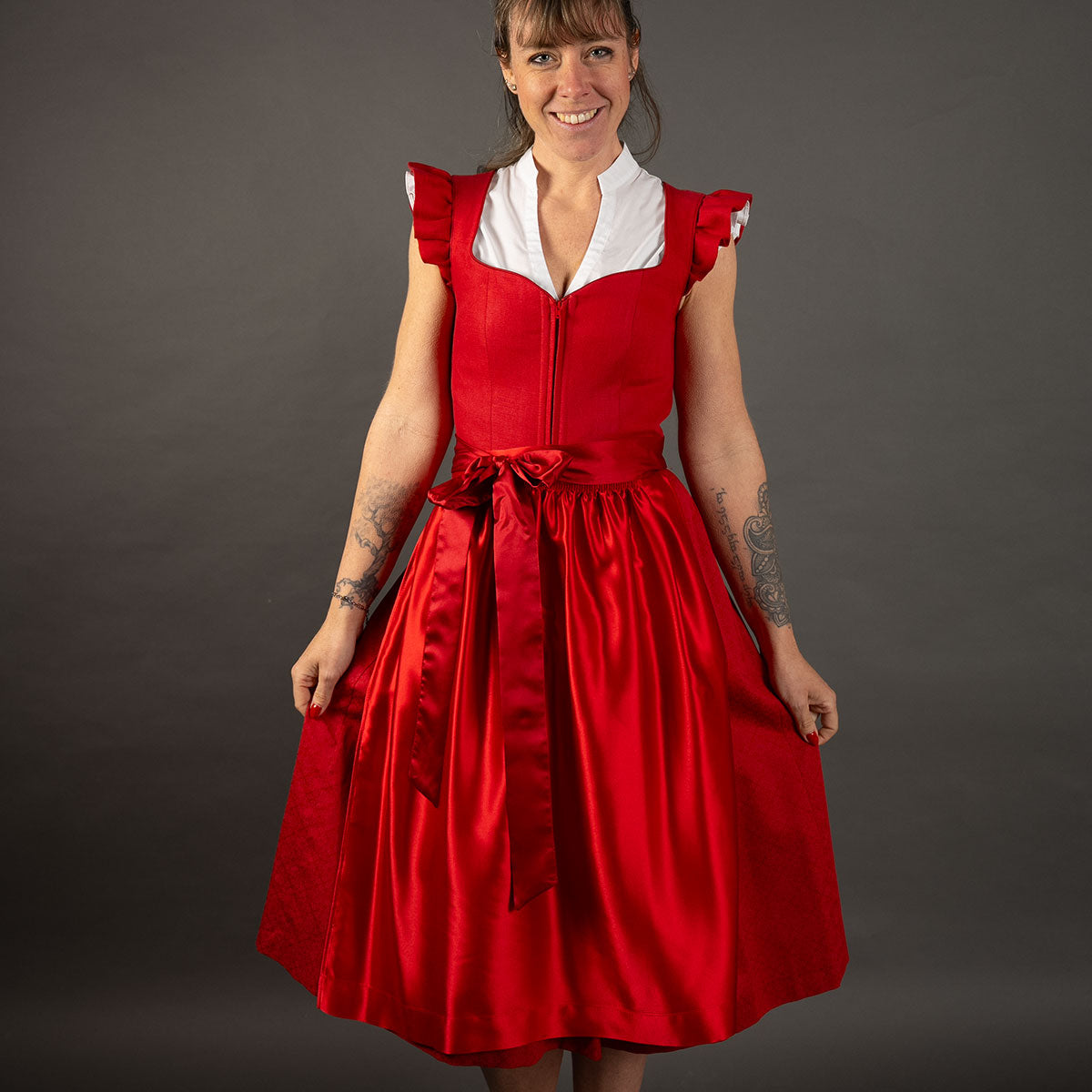Elli & Juliette 2-in-1 Dirndl Fiona Soraya Rot mit abnehmbarem Flügelarm 70 cm