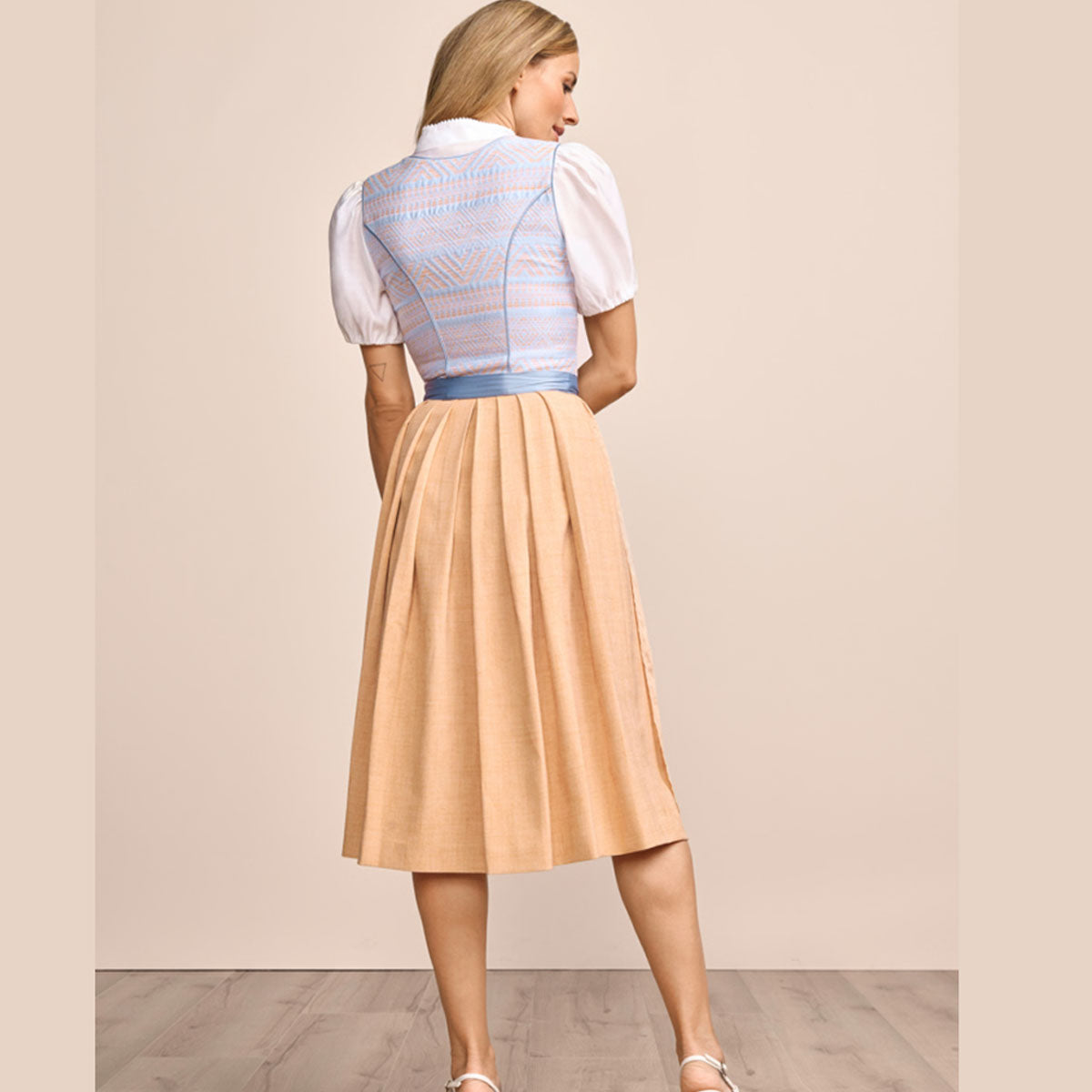 Krüger Dirndl Liese Blau Reißverschluss 70cm - Datschi Trachten
