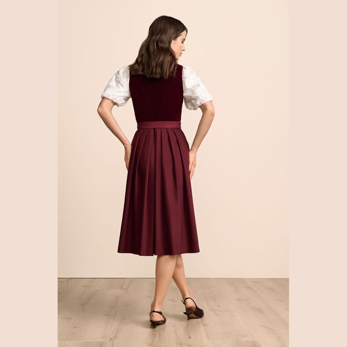 Krüger Dirndl Naomie Bordeaux Samt 70cm