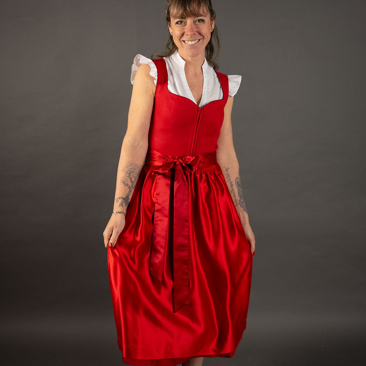 Elli & Juliette 2-in-1 Dirndl Fiona Soraya Rot mit abnehmbarem Flügelarm 70 cm